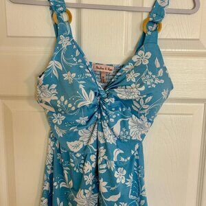 Harlow and Rose Women's Top Size M Blue White Floral with Molded Cups